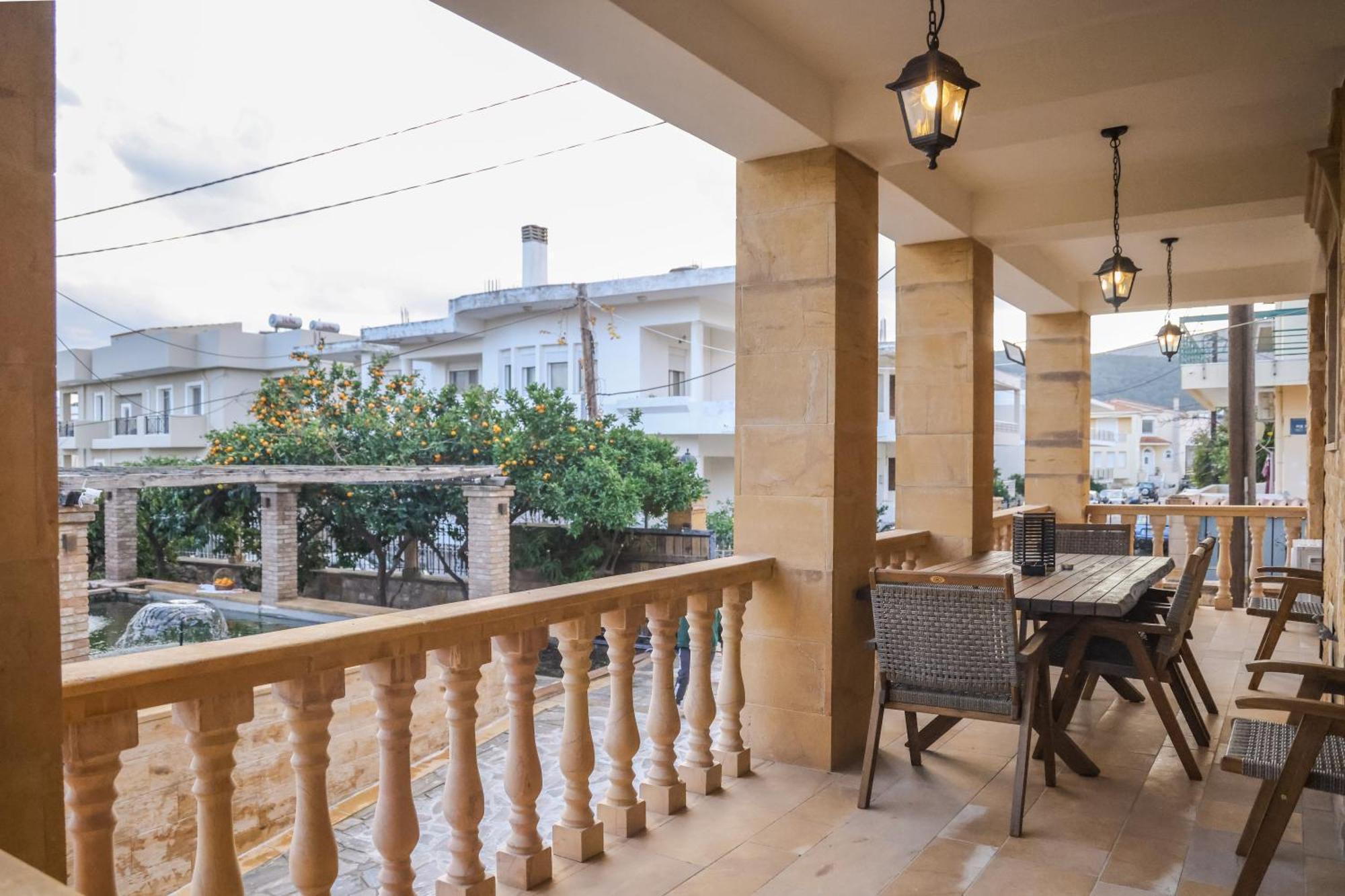 Archontiko Frideriki Luxury Apartments Chios Town Extérieur photo