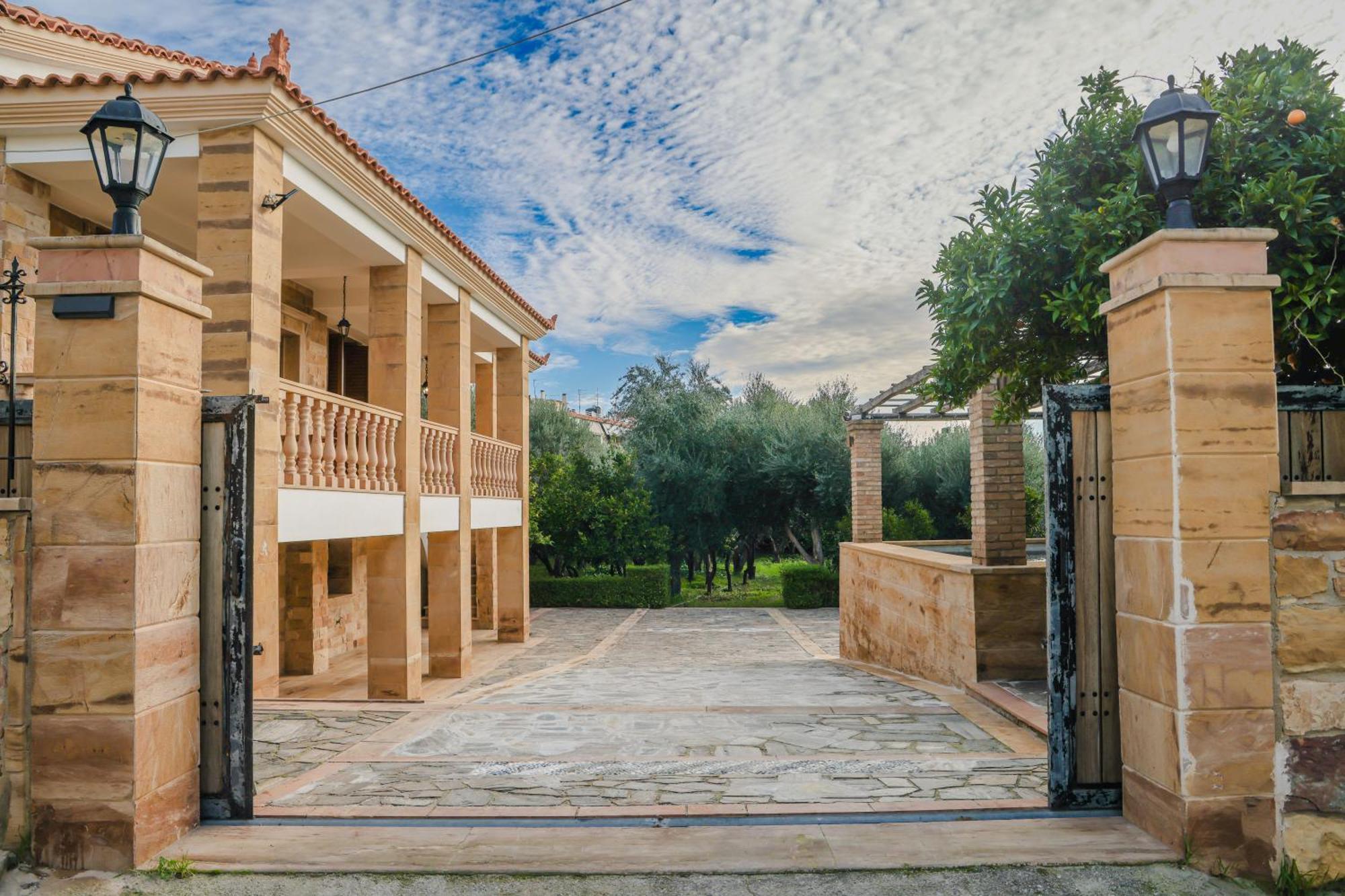 Archontiko Frideriki Luxury Apartments Chios Town Extérieur photo