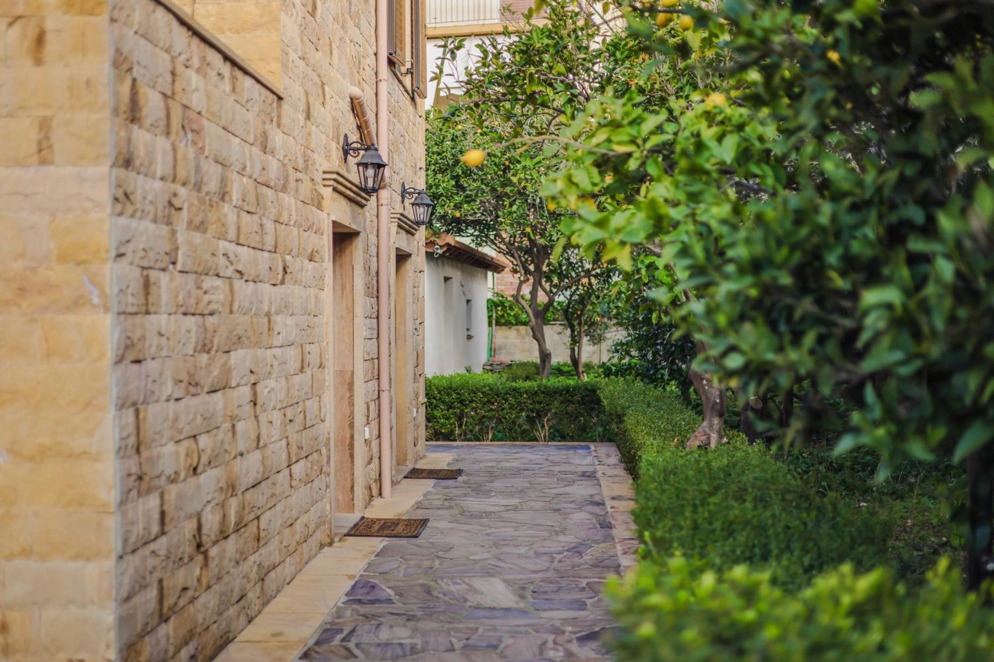 Archontiko Frideriki Luxury Apartments Chios Town Extérieur photo