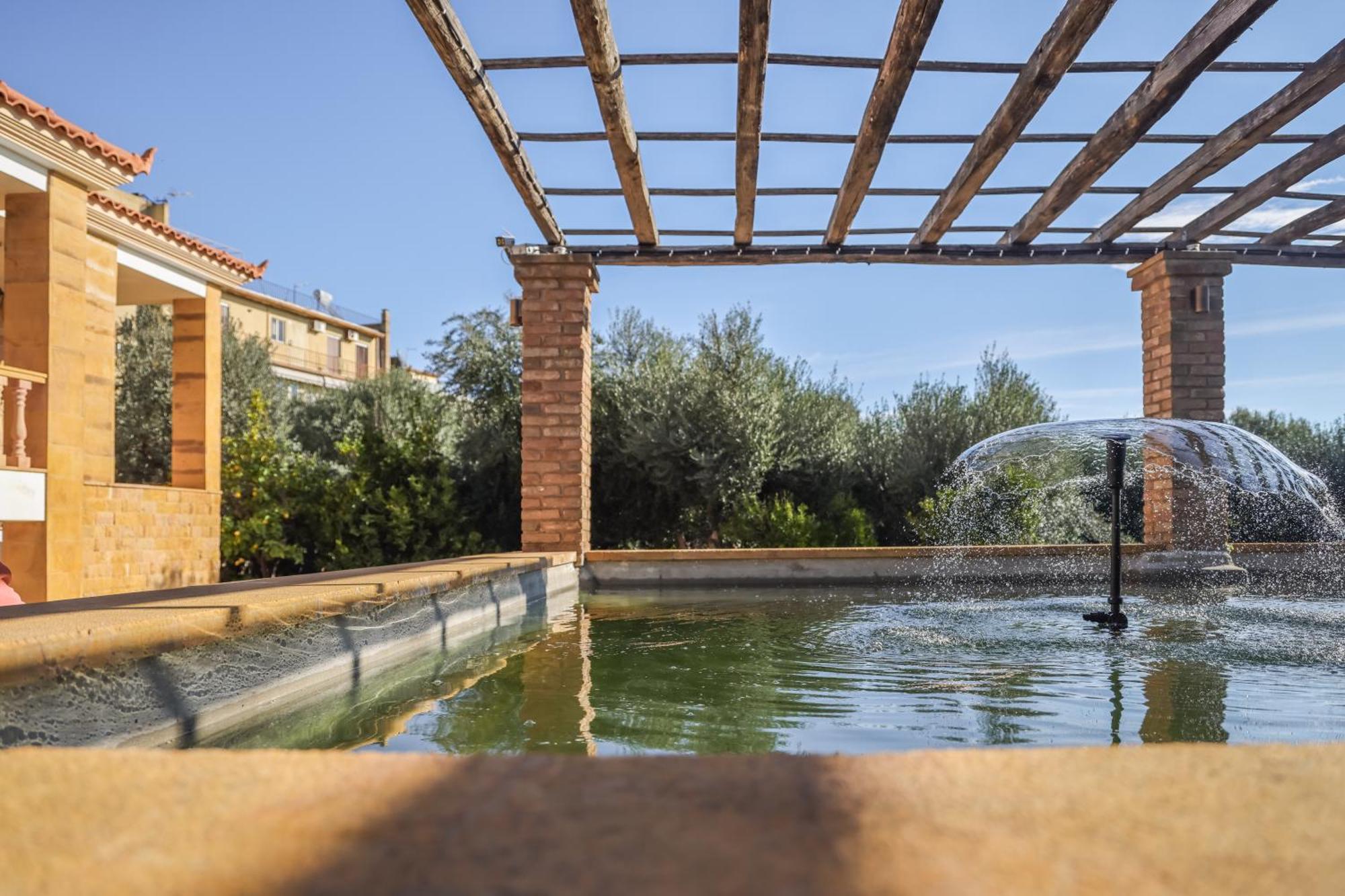 Archontiko Frideriki Luxury Apartments Chios Town Extérieur photo